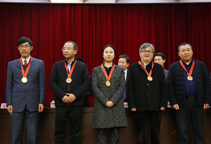 润土董事长_润和软件董事长简介(3)