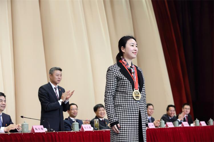 润土董事长_润和软件董事长简介(3)